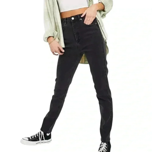 ASOS DESIGN high rise farleigh 'slim' mom jeans in washed black - Picture 2 of 8